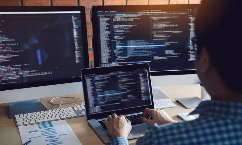 数据科学选型:R与Python如何赋能招远市网站建设?